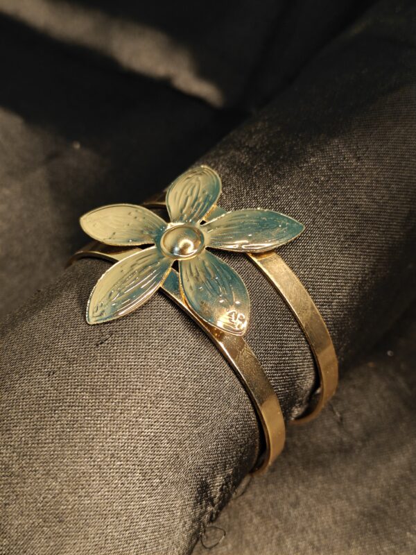 Flora Glow Open Cuff